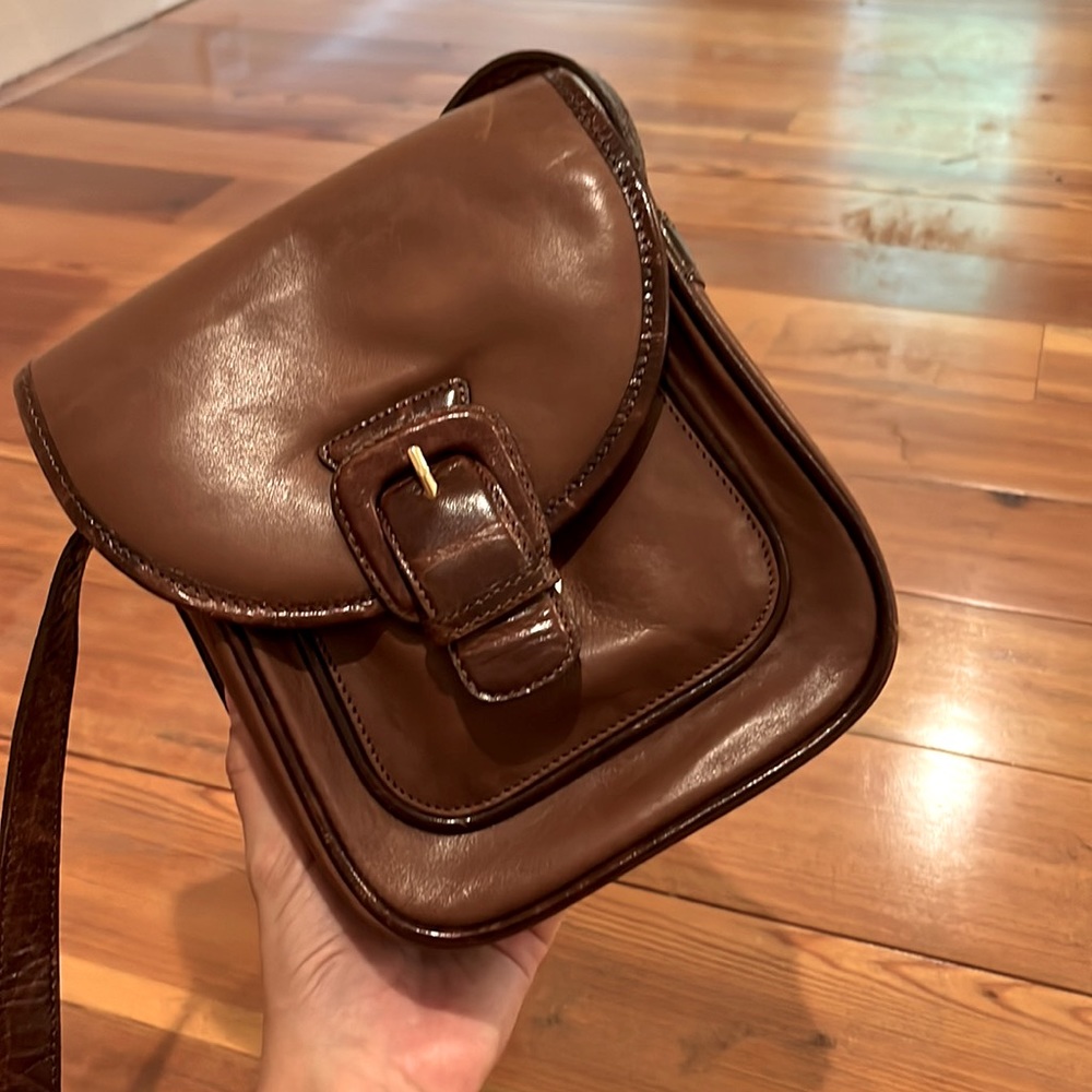 Brown shoulder bag